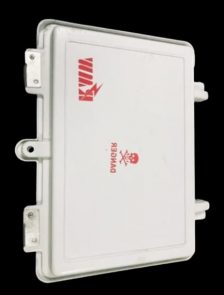 వాతావరణాన్ని ఆధారంగా చేసుకొని సూర్యోదయంతో  మోటార్ ని ఆటోమేటిక్ ఆన్  మరియు  సూర్యాస్తమయం తో  ఆఫ్  చేస్తుంది.  మరియు మోటార్ కి ఒక గార్డ్ లాగా పనిచేస్తుంది. ఇది సింగల్ / 3 ఫేస్ లకు అనుకులమైనది. 